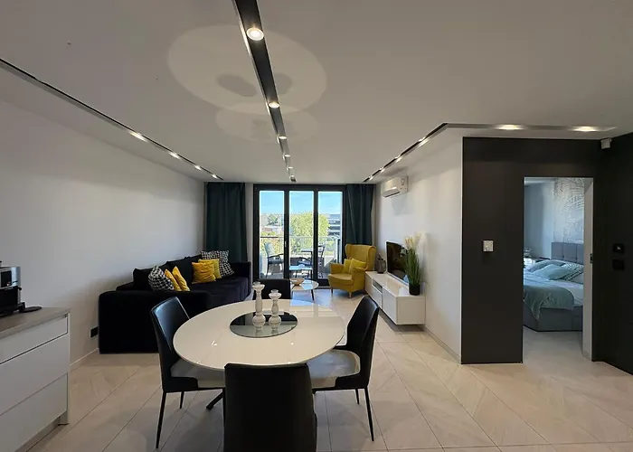 Beautiful Apartment With Air Conditioning, Balcony And Underground Garage